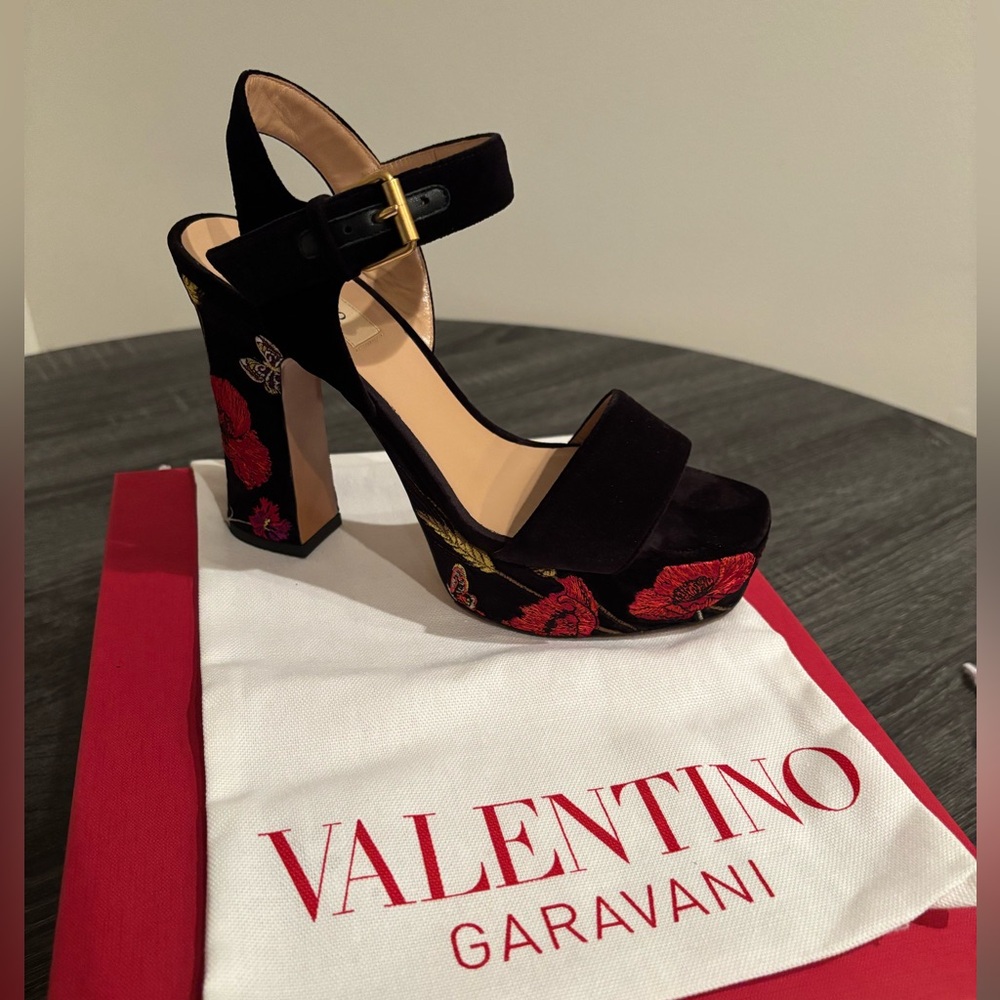 Valentino Velvet Black & Red Platform Open Toes Heels Size 37 - Picture 5 of 14